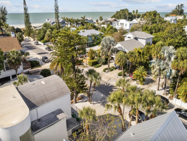 Anna Maria Island Luxury Vacation Villa West of Gulf Drive